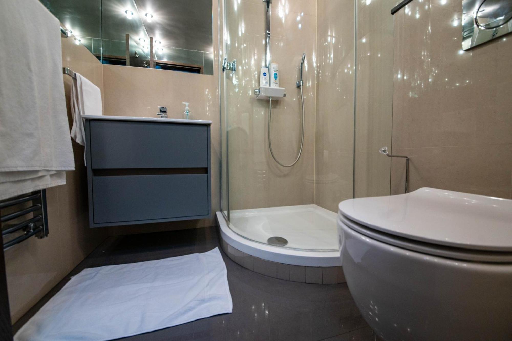 Luxury Studio Flat Victoria Sw1 London Luaran gambar