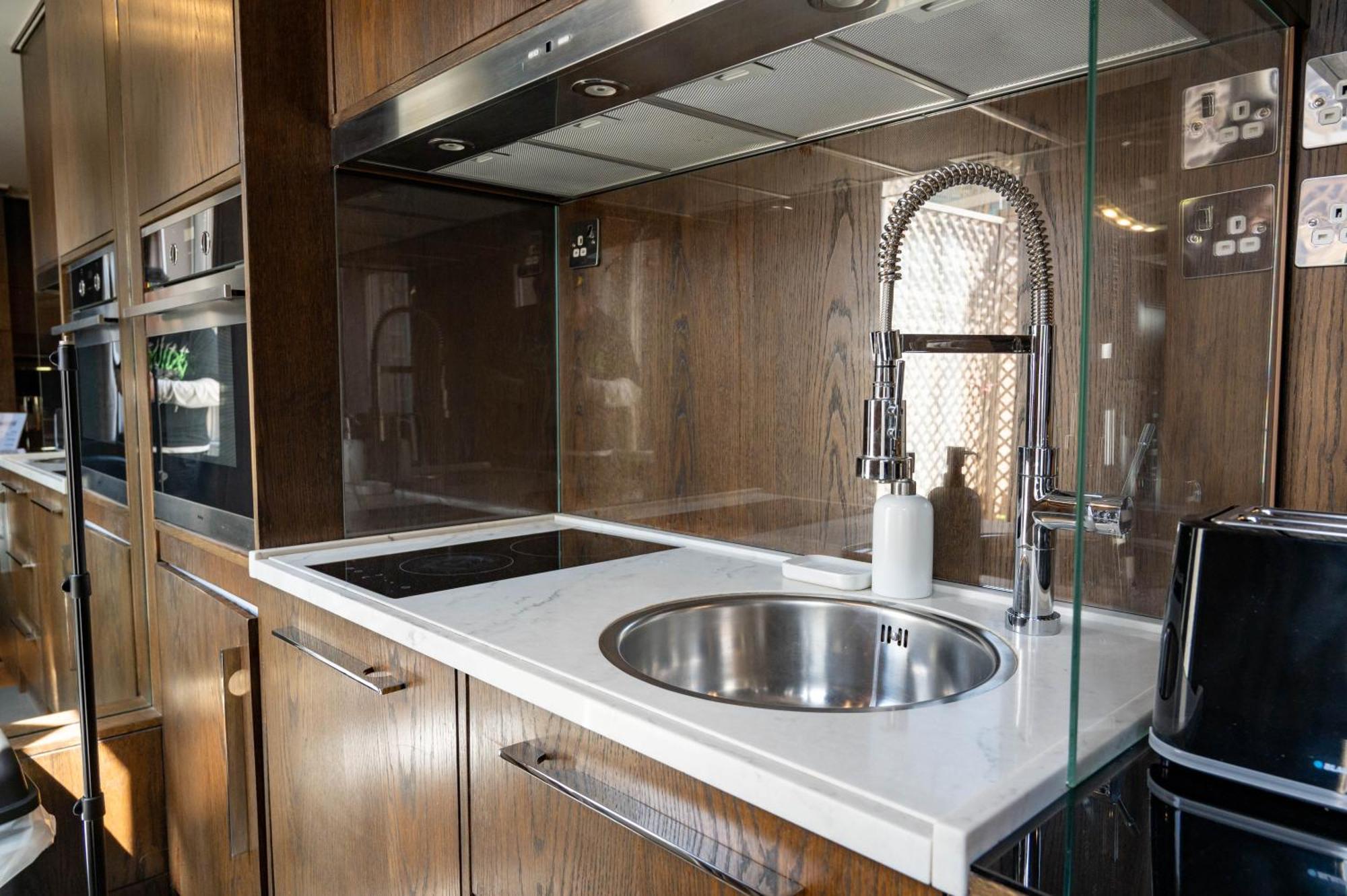Luxury Studio Flat Victoria Sw1 London Luaran gambar